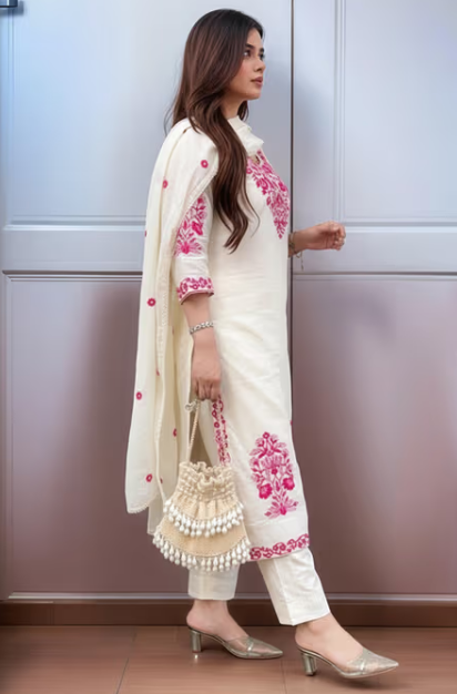 Womens Cream Viscose Rayon Straight Embroidered Kurta with Pant & Dupatta (S)
